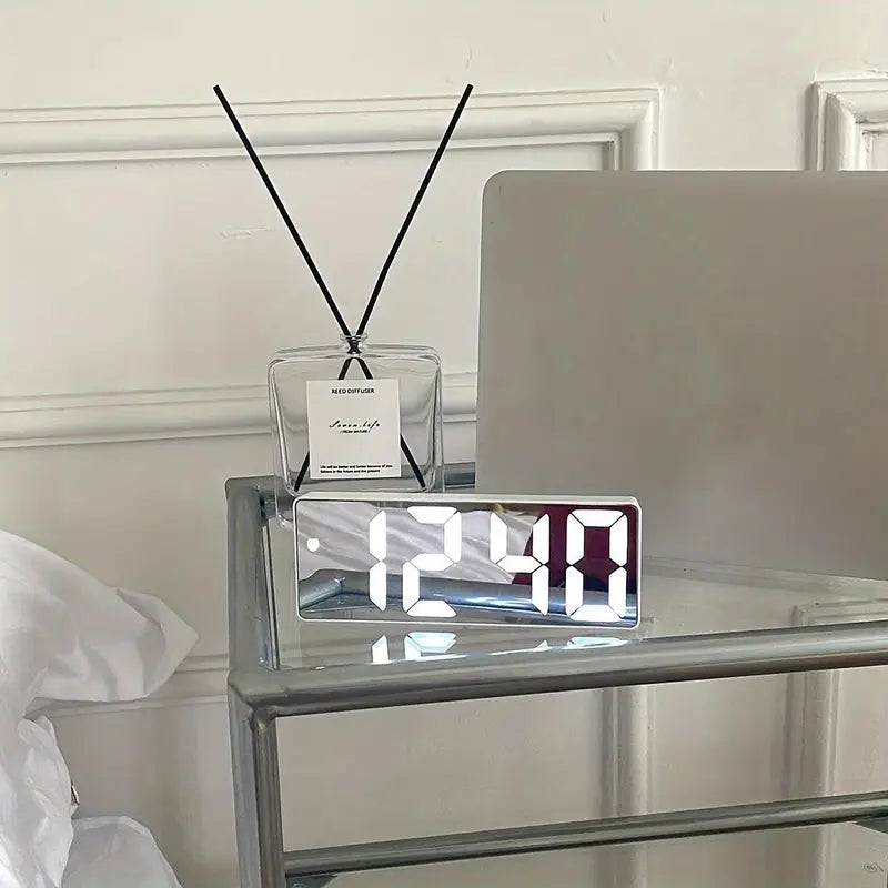 🔥Hot Sale 50% Off🎁Led Mirror Alarm Clock
